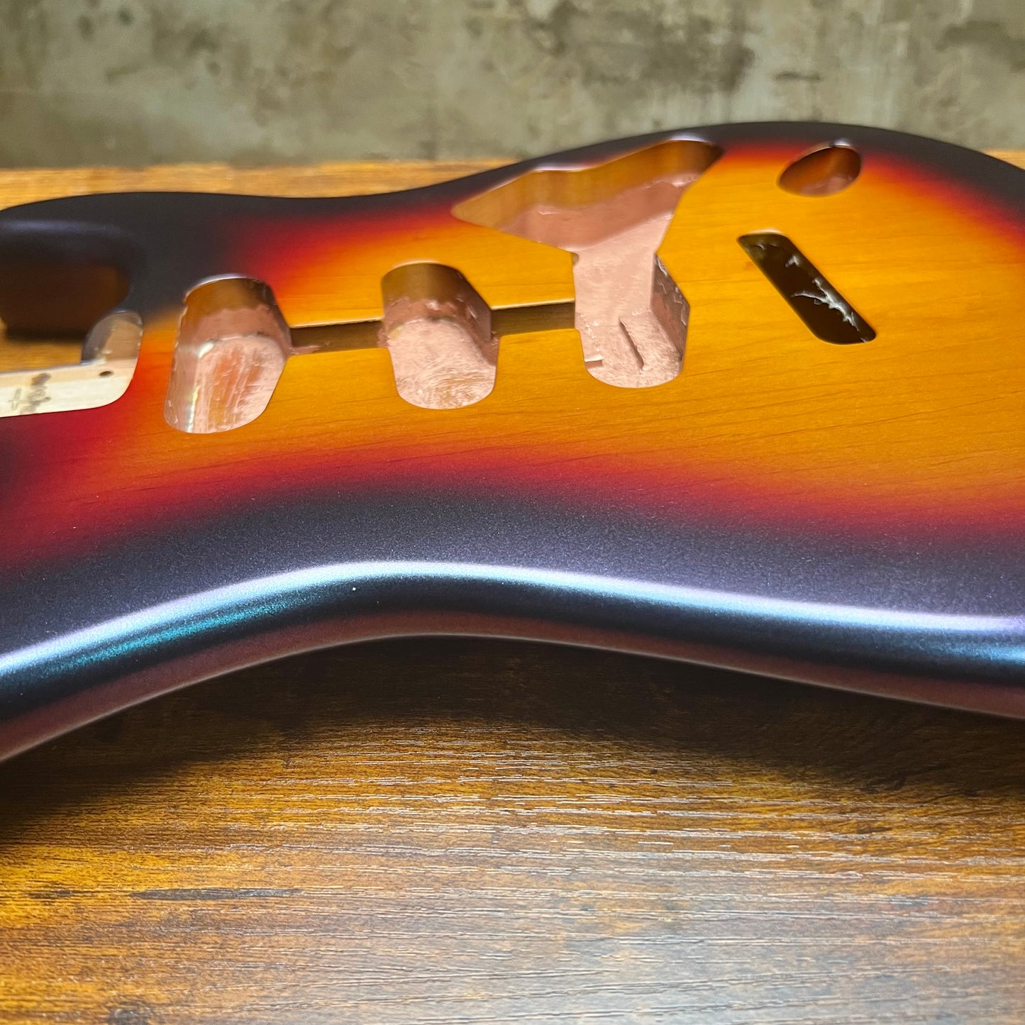 Warmtone Custom Guitars Strat Guitar Body “Colorshift Sunburst”