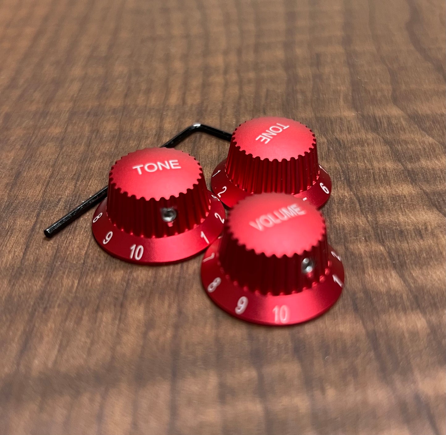 Warmtone CG Anodized Aluminum Strat Knob Set “Red” Set Screw