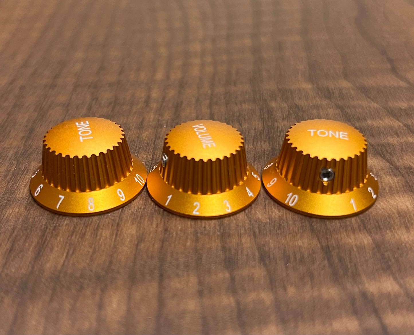 Warmtone CG Anodized Aluminum Strat Knob Set “Orange Gold” Set Screw