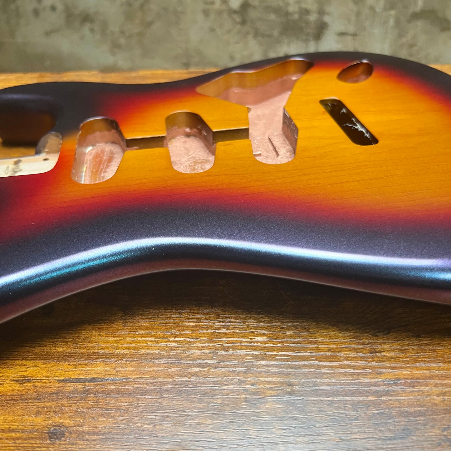 Warmtone Custom Guitars Strat Guitar Body “Colorshift Sunburst”