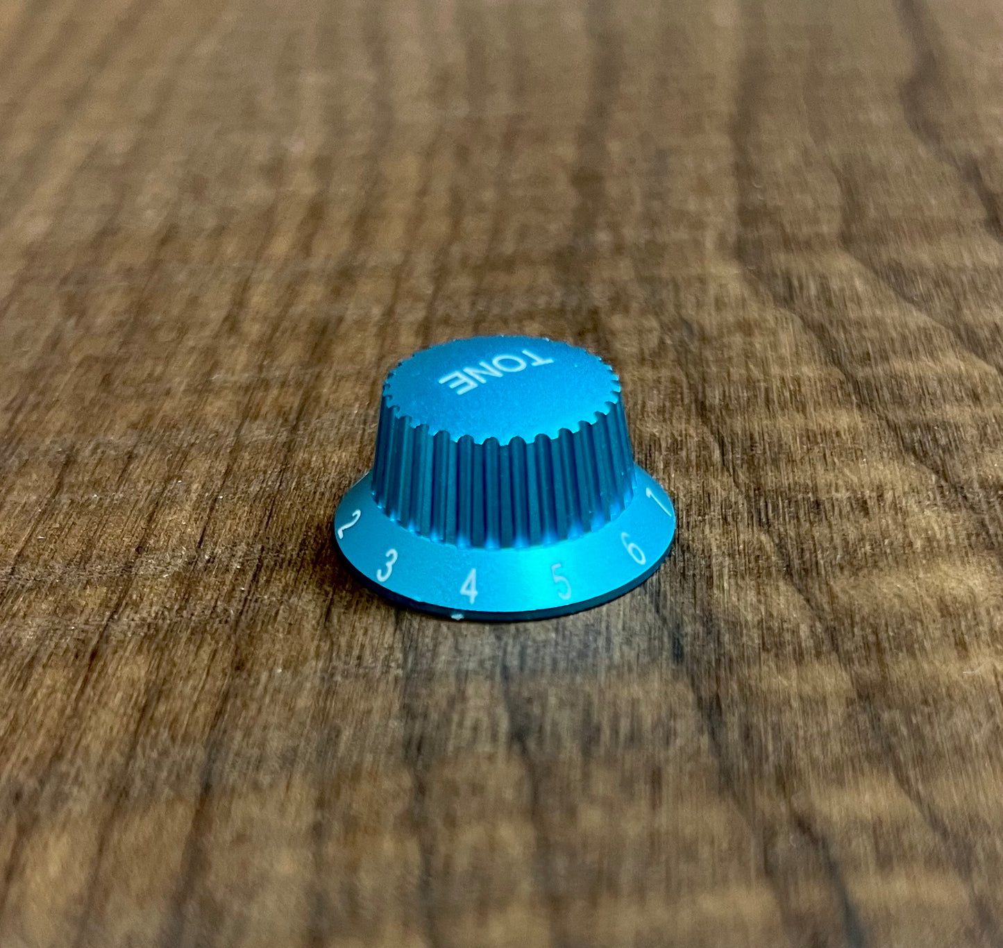 Warmtone CG Anodized Aluminum Strat Knob Set “Turquoise” Set Screw