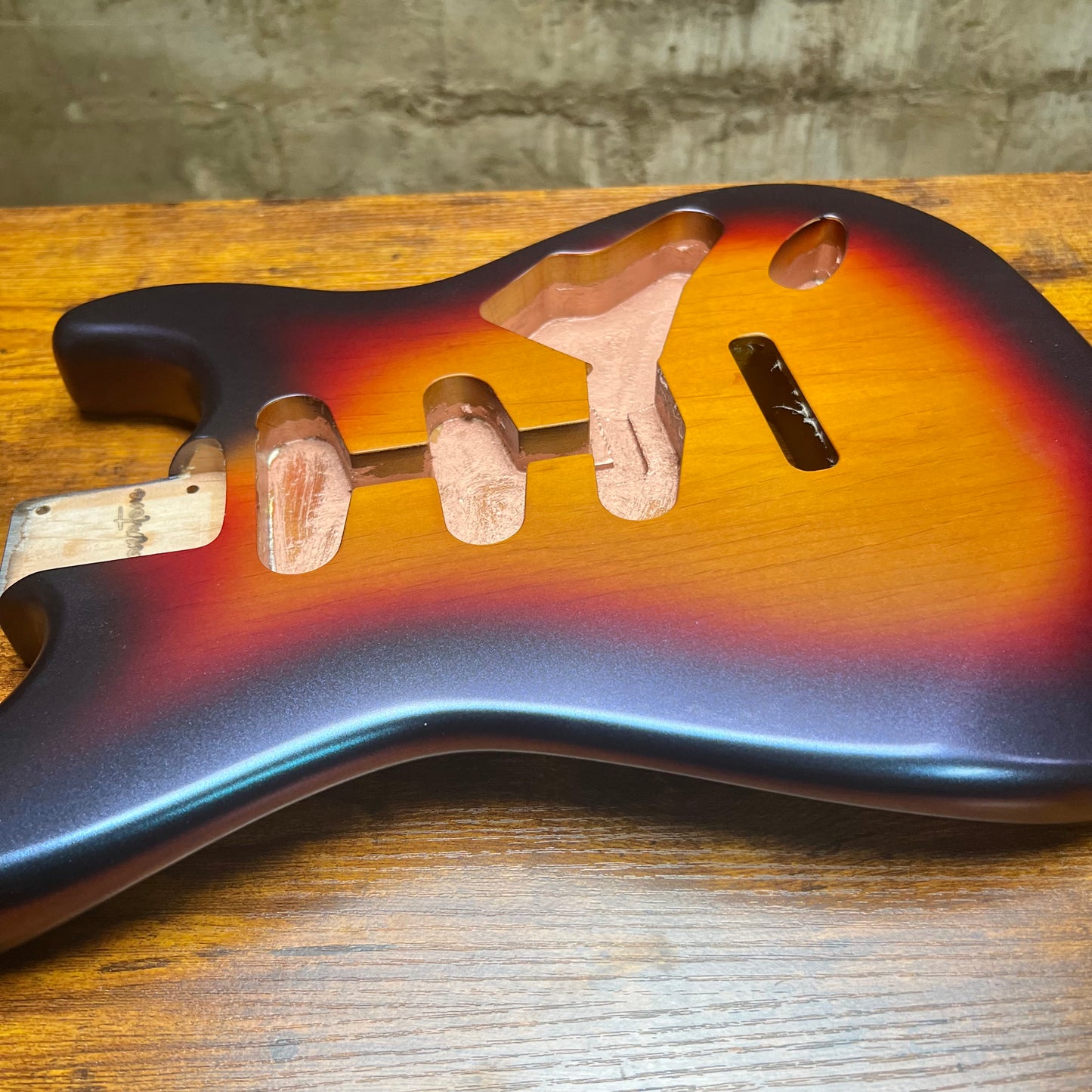 Warmtone Custom Guitars Strat Guitar Body “Colorshift Sunburst”