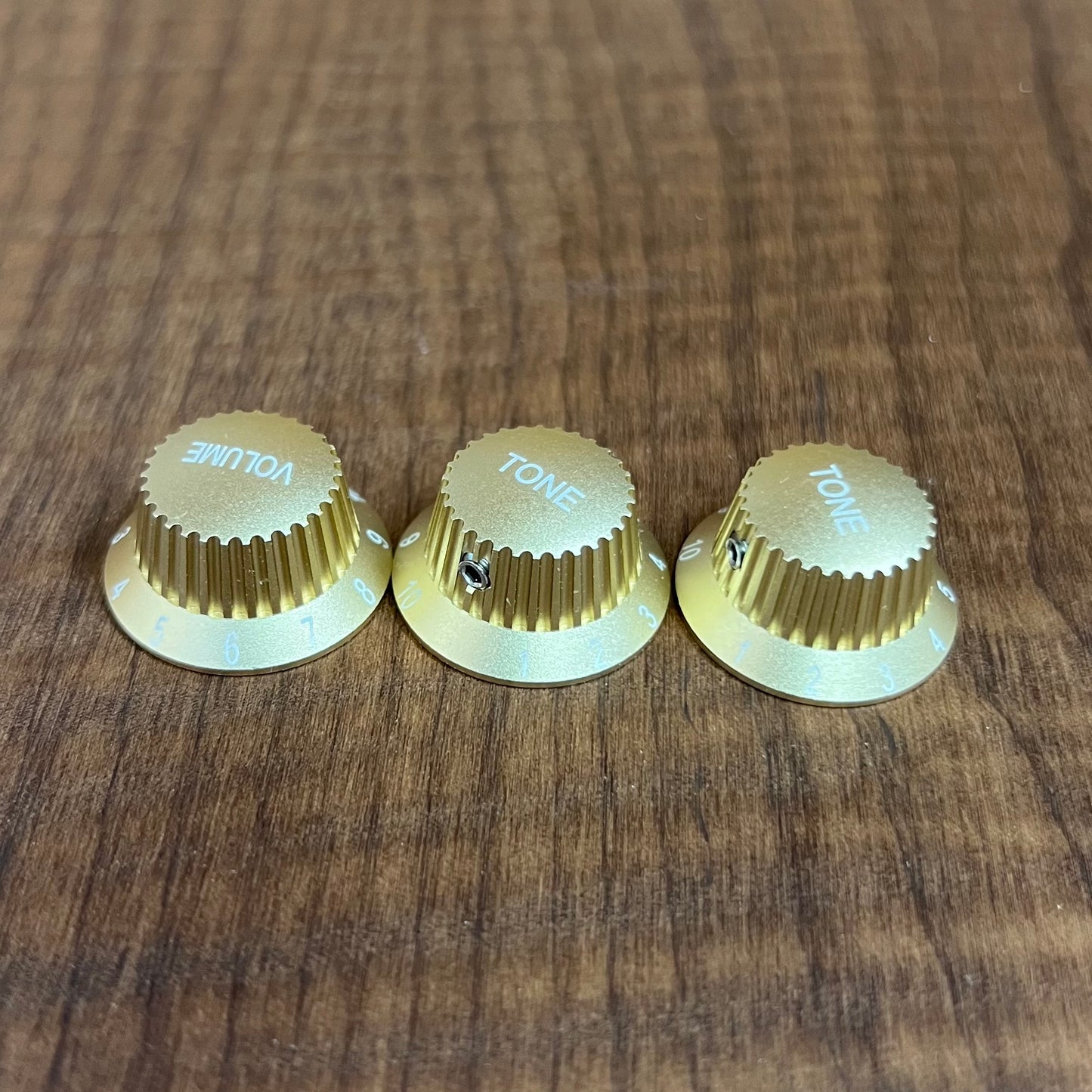 Warmtone CG Anodized Aluminum Strat Knob Set “Gold” Set Screw