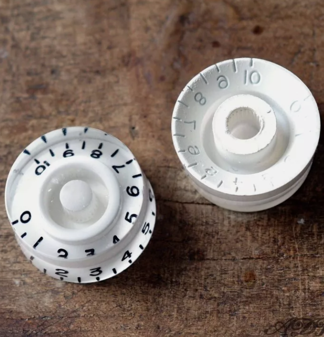 White Speed Guitar Knobs for Les Paul Gold Numbers Split Shaft Pots 0-10