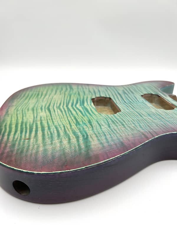 Warmtone Custom Guitars “Colorful Ocean” White Korina Back