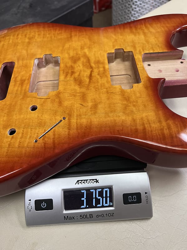 Warmtone Custom Guitars “Golden Burst”