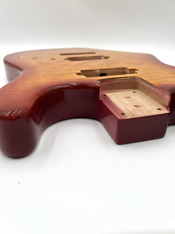 Warmtone Custom Guitars “Golden Burst”