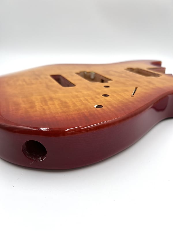 Warmtone Custom Guitars “Golden Burst”