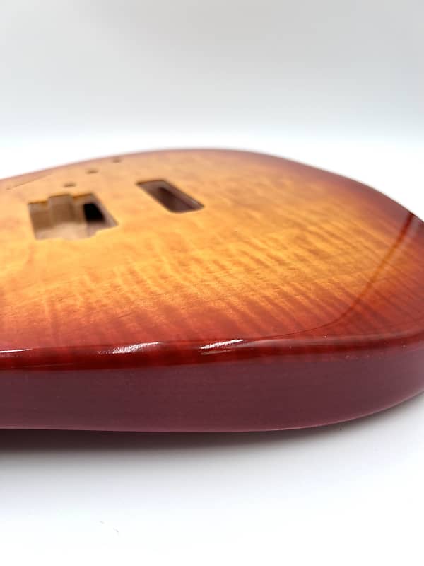Warmtone Custom Guitars “Golden Burst”
