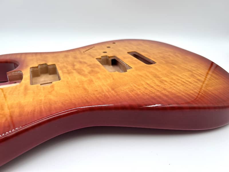 Warmtone Custom Guitars “Golden Burst”