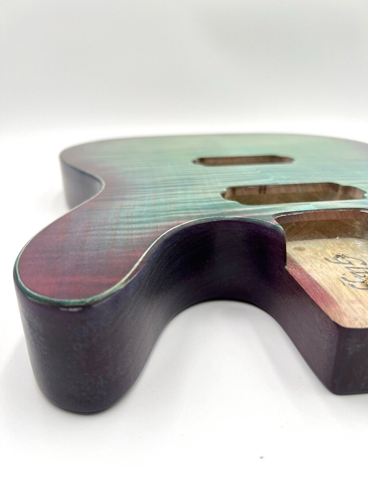 Warmtone Custom Guitars “Colorful Ocean” White Korina Back Flamed Maple