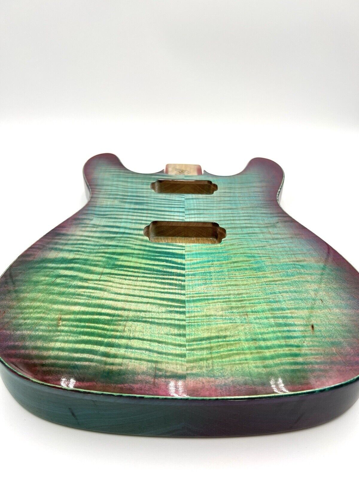 Warmtone Custom Guitars “Colorful Ocean” White Korina Back Flamed Maple