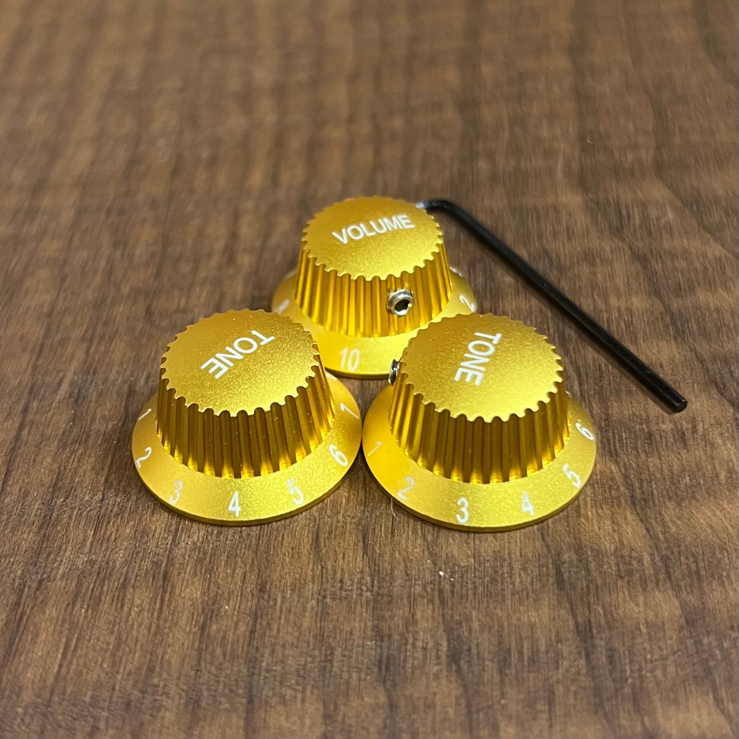 Warmtone CG Anodized Aluminum Strat Knob Set “Yellow Gold” Set Screw
