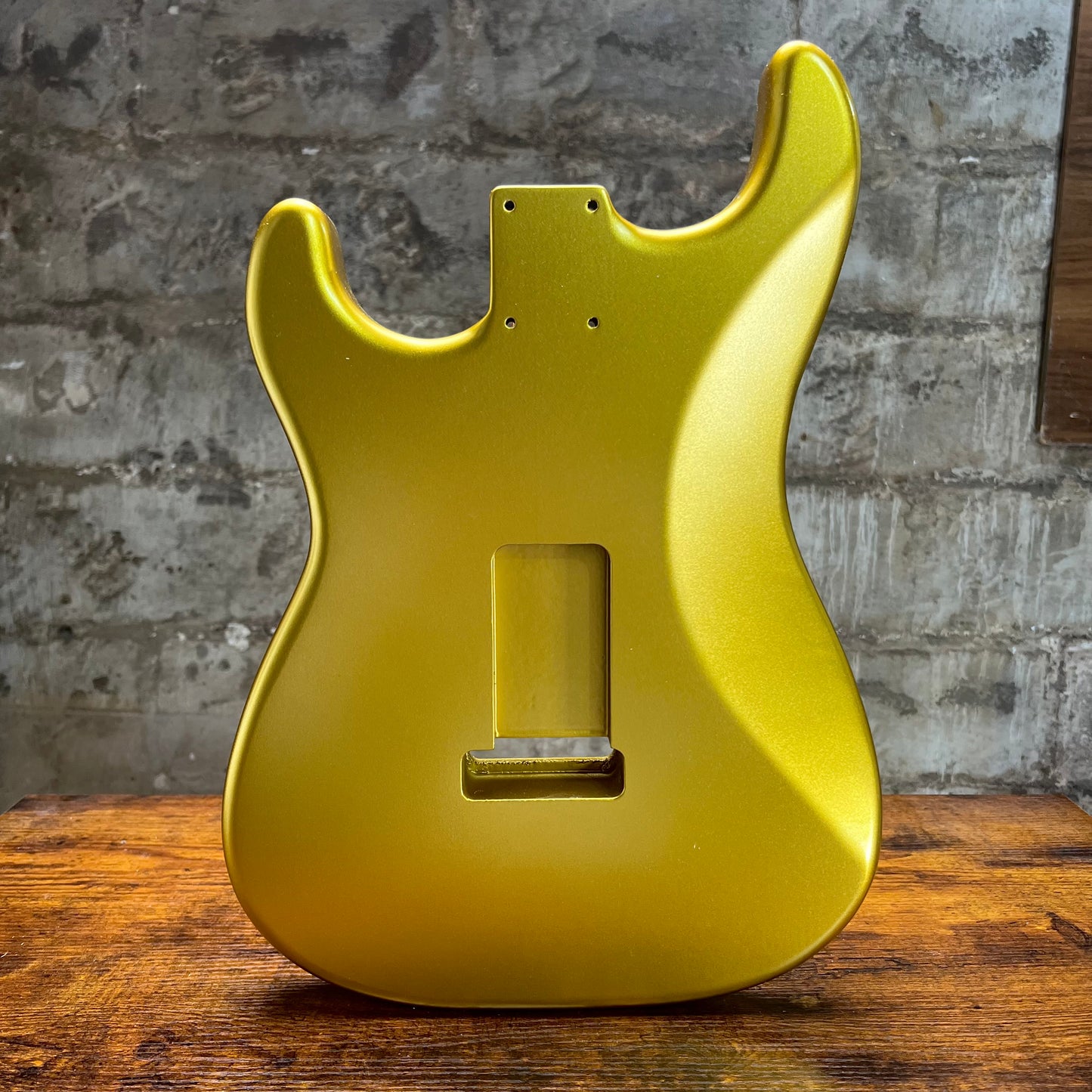 Warmtone Custom Guitars Strat Guitar Body “Hss Gold” Nitro