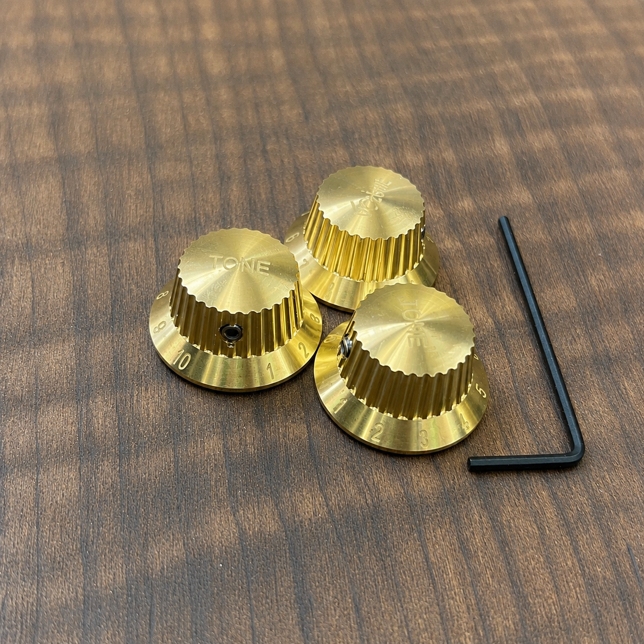 Warmtone Custom Guitars Raw Brass Strat Style Knobs Set Screw