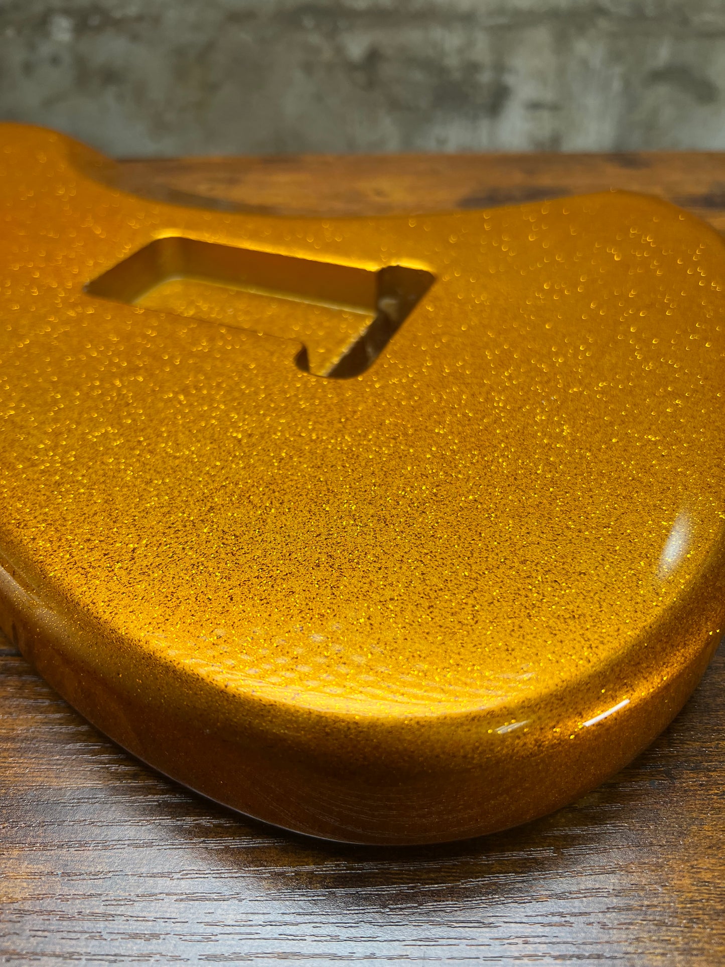 Warmtone CG Strat Guitar Body “Crazy Gold Sparkle”