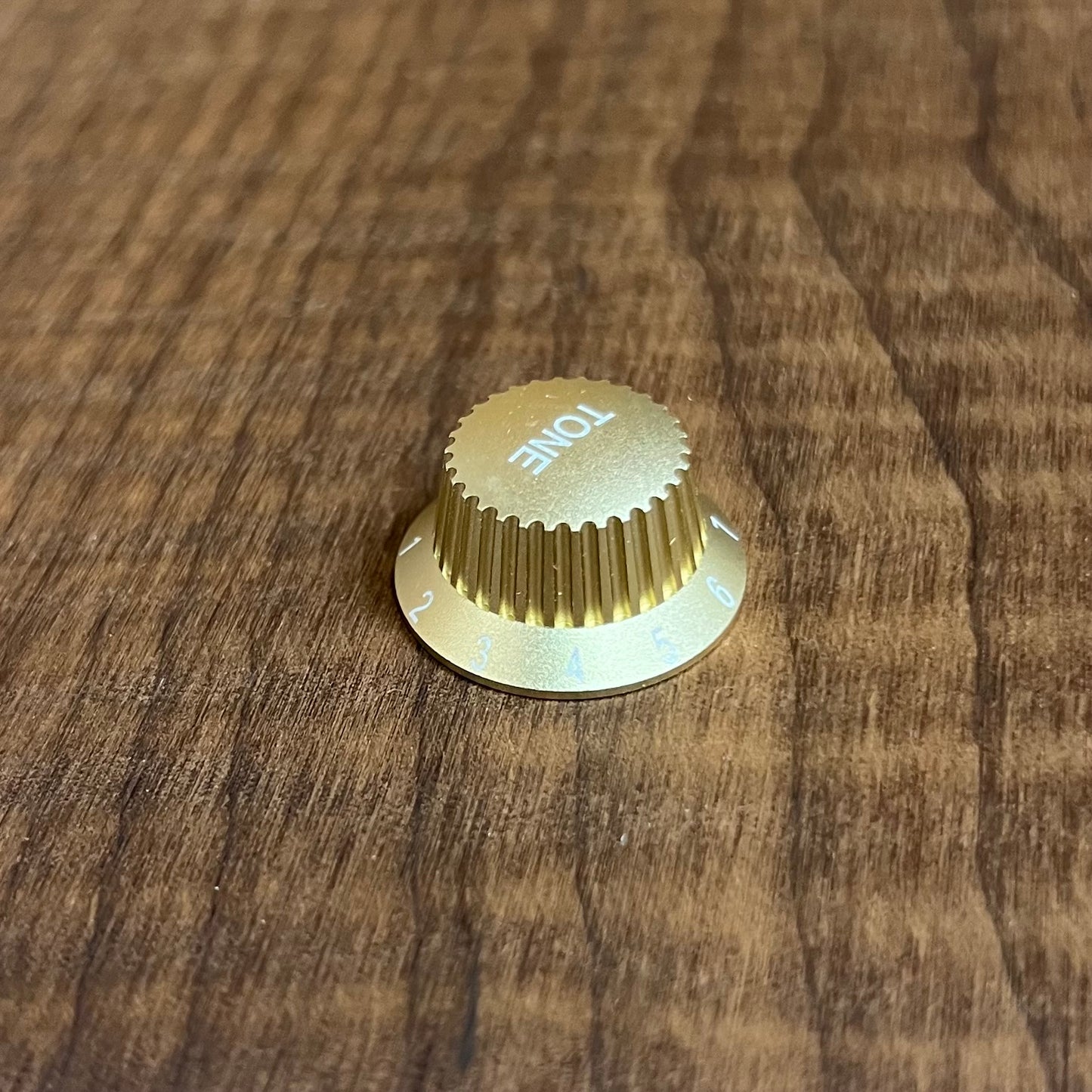 Warmtone CG Anodized Aluminum Strat Knob Set “Gold” Set Screw