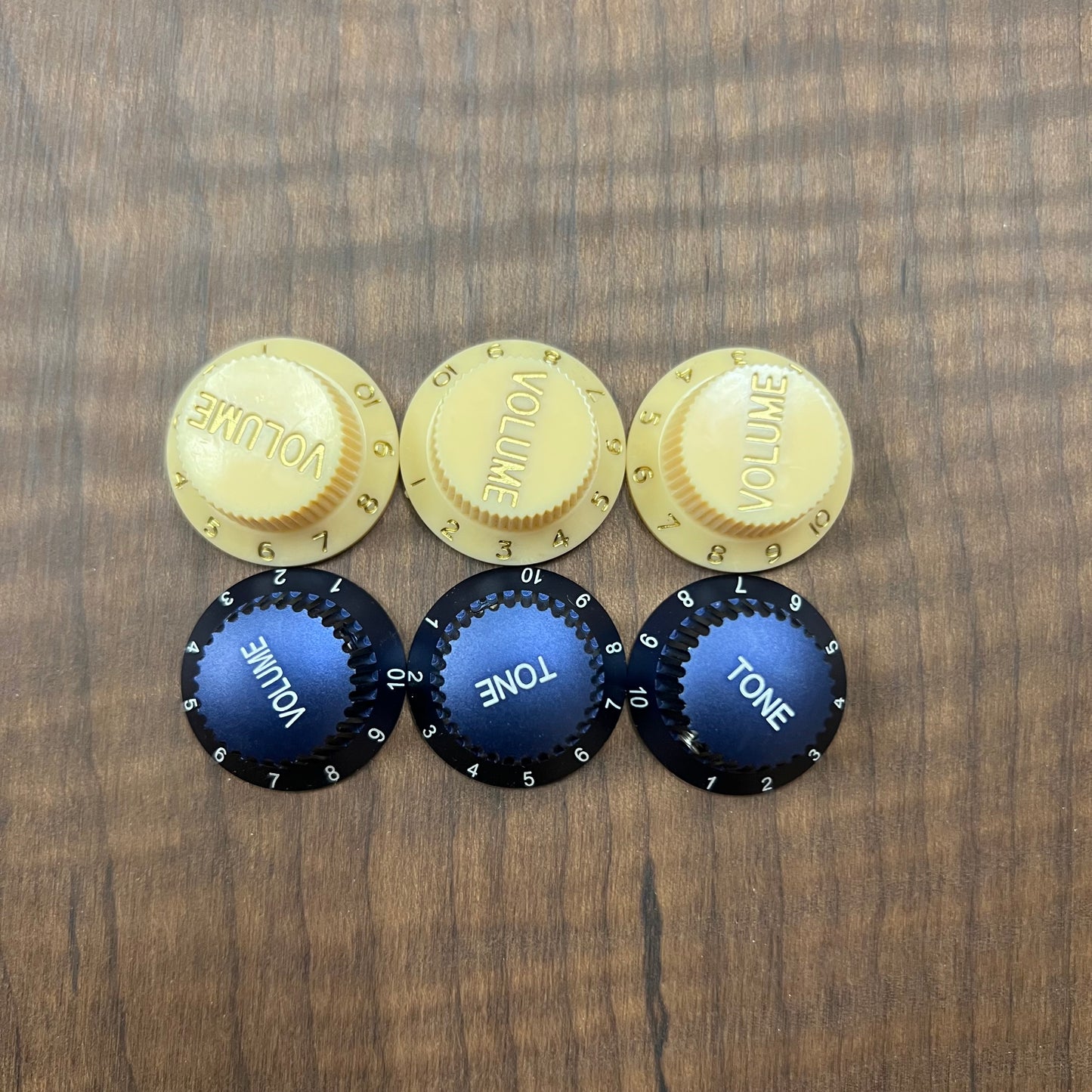 Warmtone CG Anodized Aluminum Strat Knob Set “Yellow Gold” Set Screw