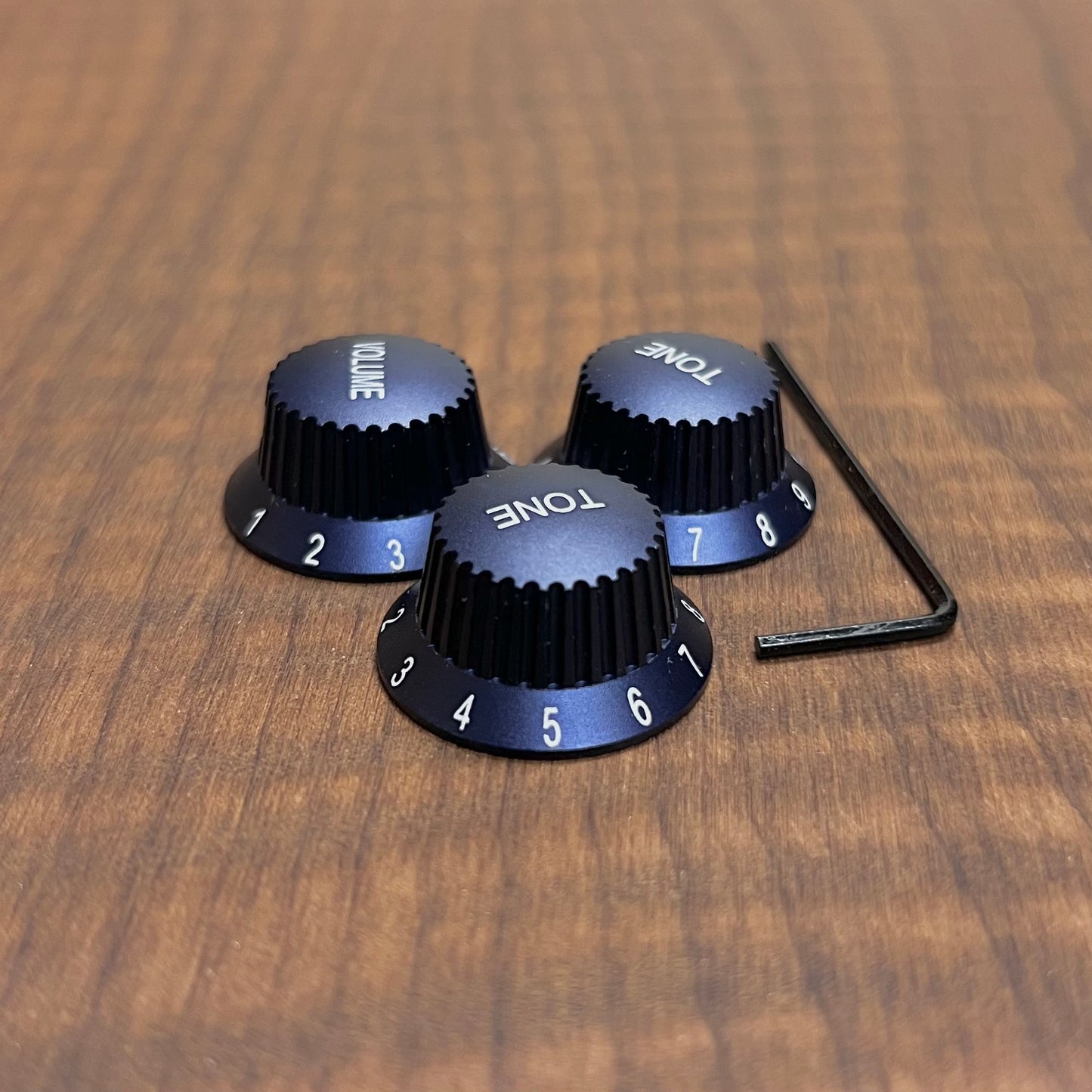 Warmtone CG Anodized Aluminum Strat Knob Set “Midnight Blue” Set Screw