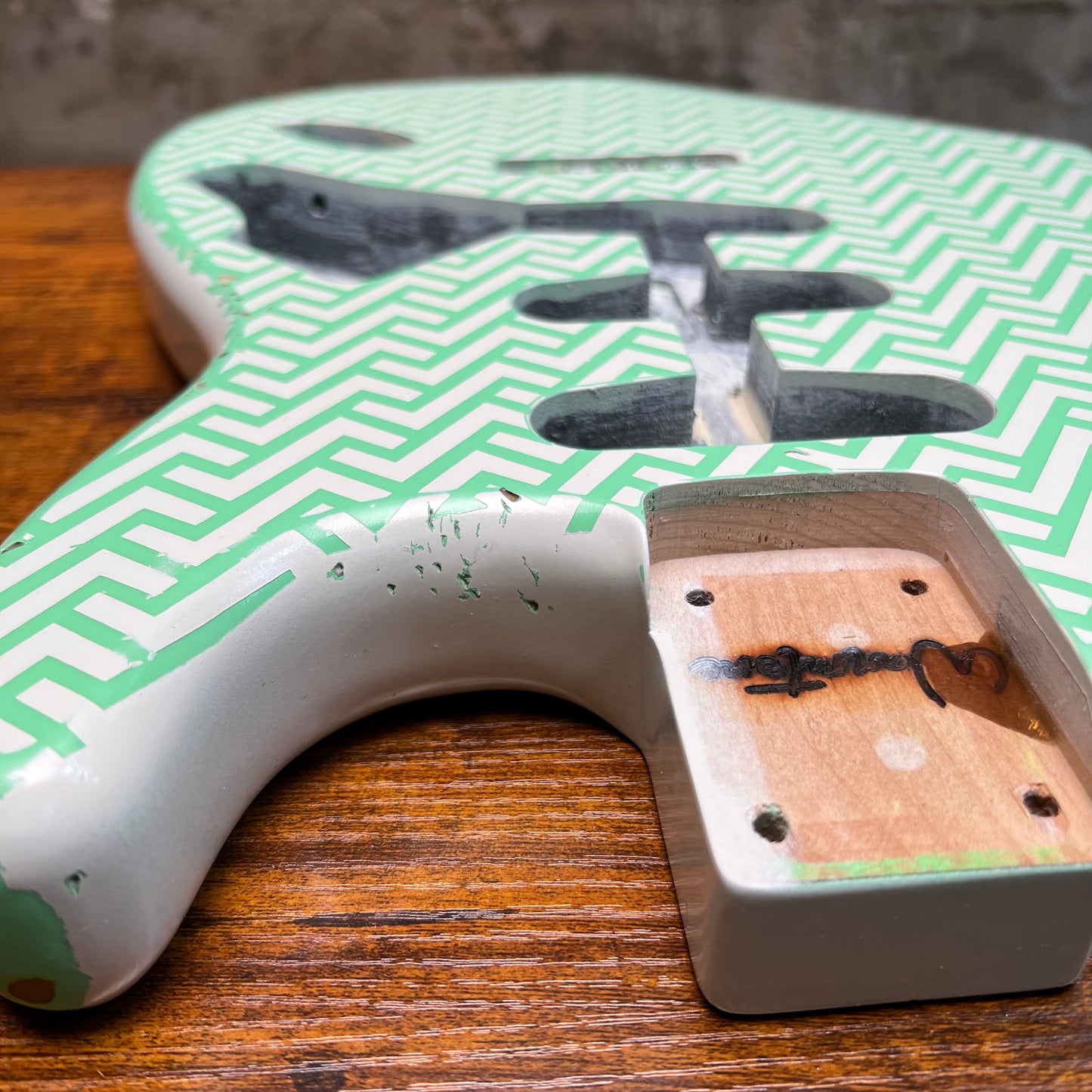 Warmtone Custom Guitars Strat Guitar Body “Design Relic” Nitro