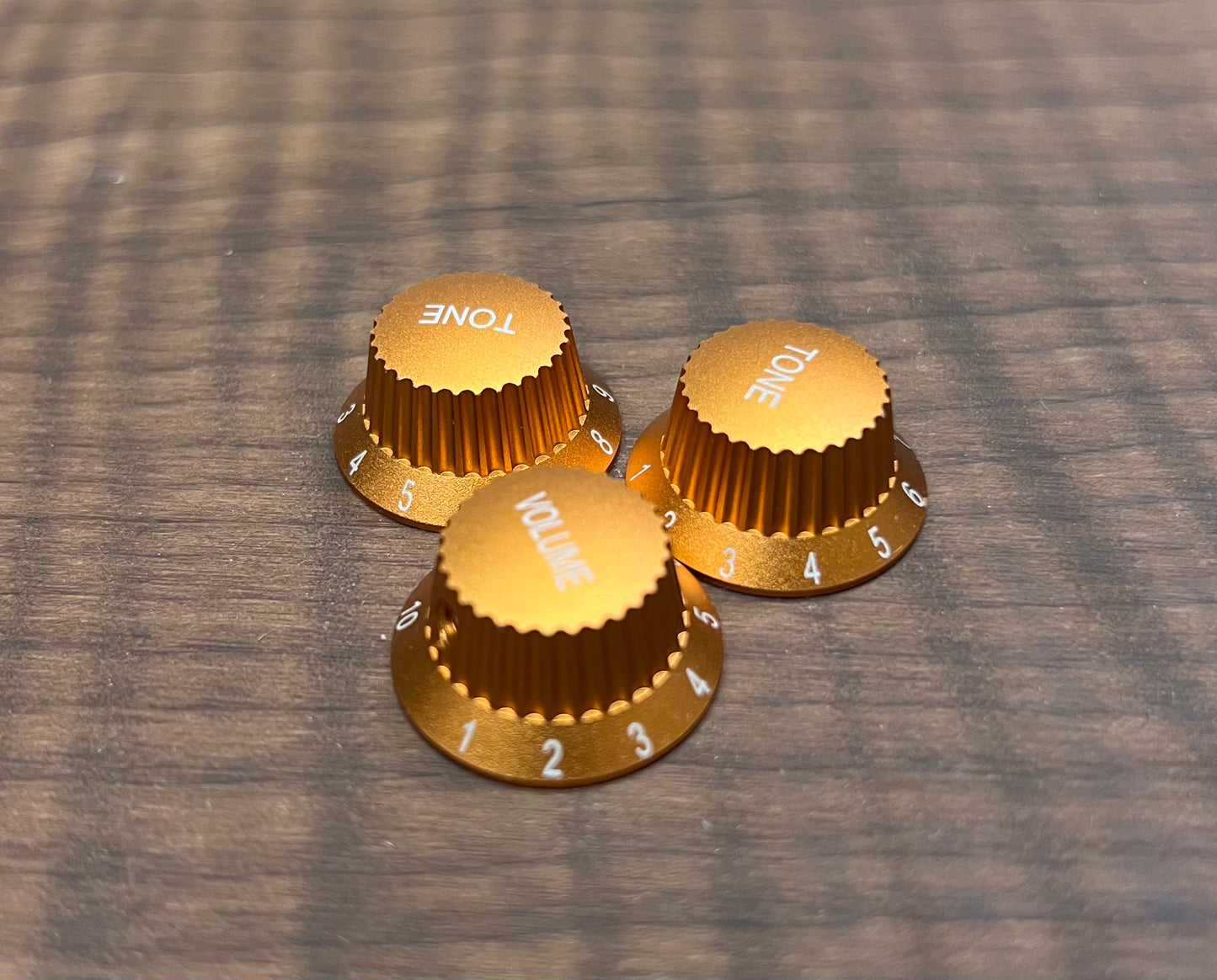 Warmtone CG Anodized Aluminum Orange Strat Knob Set “Champagne” Set Screw