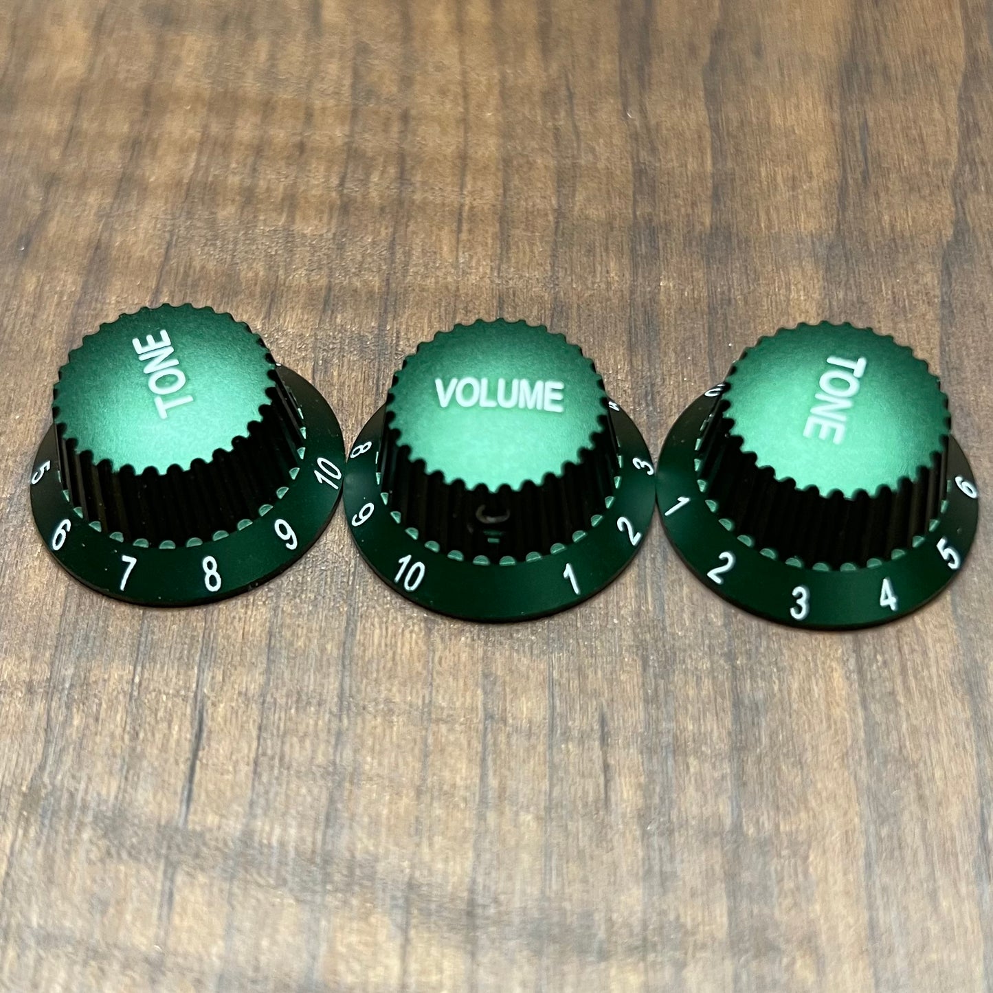 Warmtone CG Anodized Aluminum Strat Knob Set “Midnight Green”