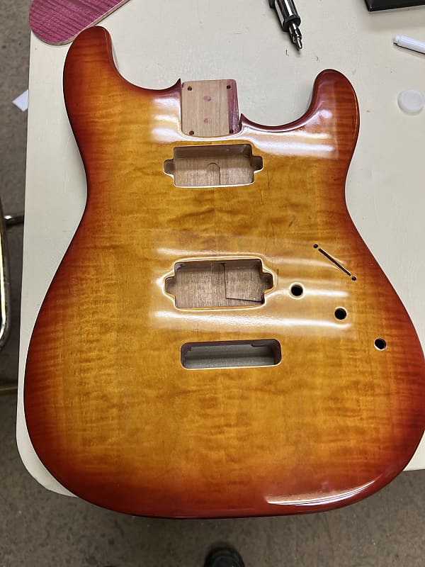 Warmtone Custom Guitars  “Golden Burst”