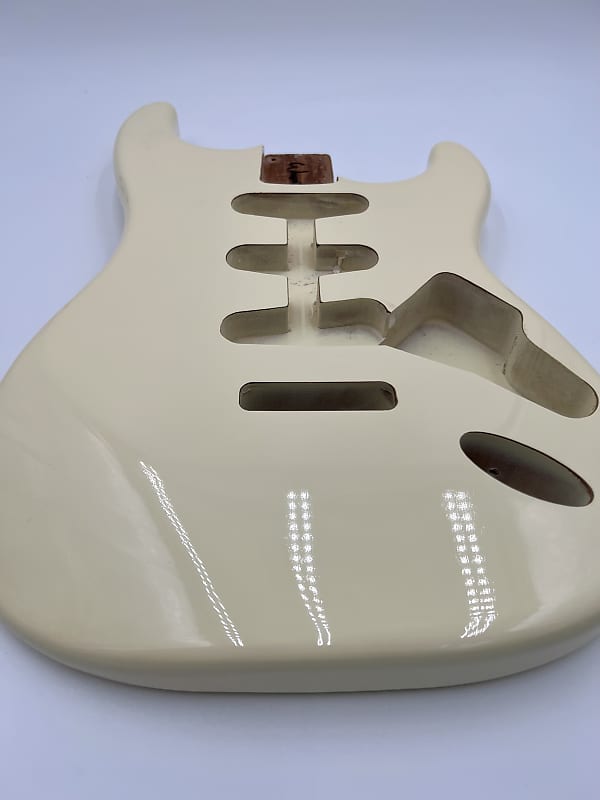 Warmtone Custom Guitars “Nitro Cream” Strat Body Nitro Finish