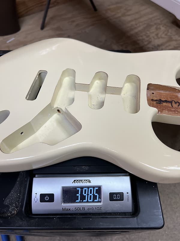 Warmtone Custom Guitars “Nitro Cream” Strat Body Nitro Finish