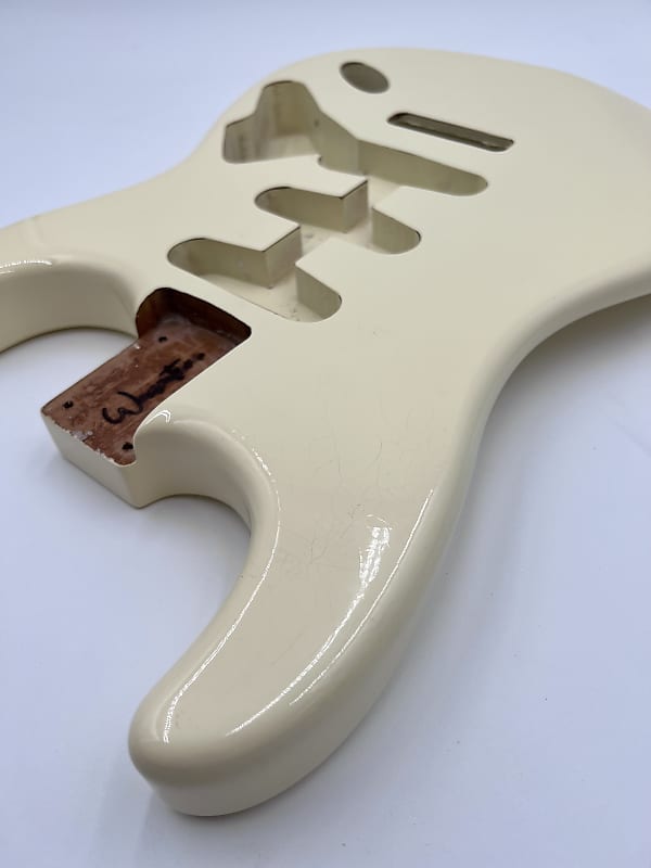 Warmtone Custom Guitars “Nitro Cream” Strat Body Nitro Finish